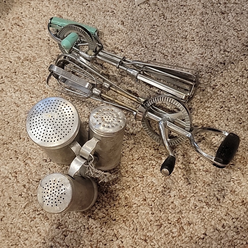 Vintage kitchen items